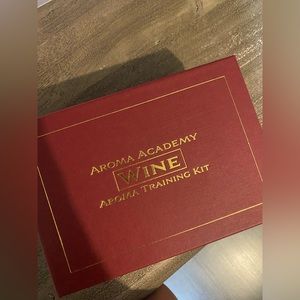 NIB Aroma Academy Wine Aroma Kit- 24 aromas
